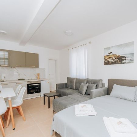 Apartments Milivojevic バール エクステリア 写真