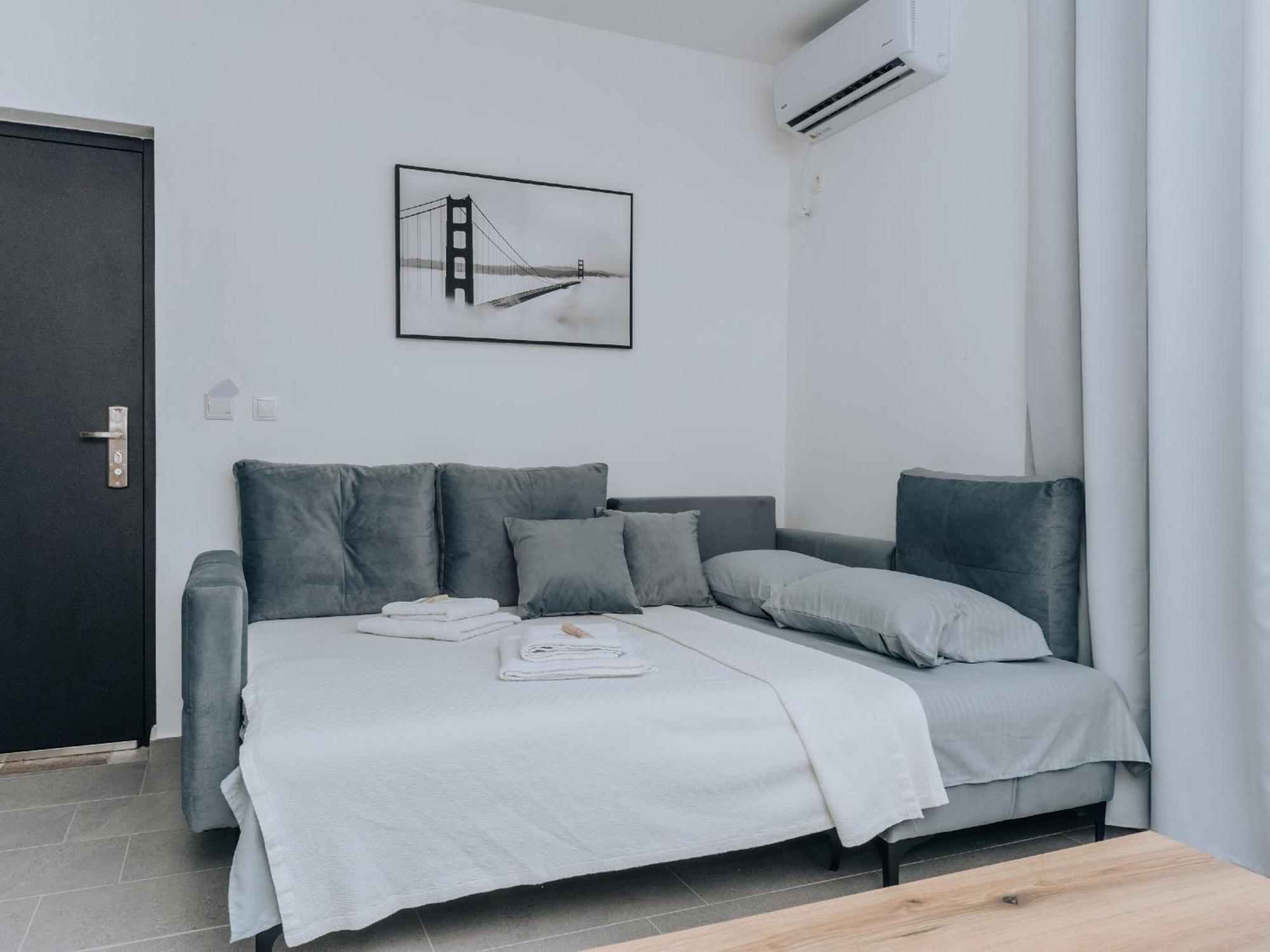 Apartments Milivojevic バール エクステリア 写真