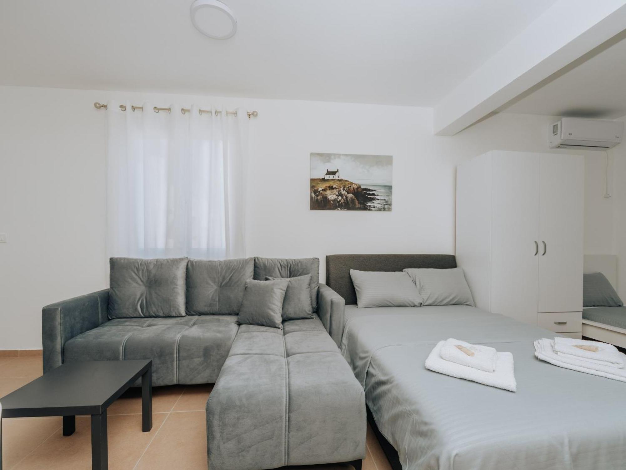 Apartments Milivojevic バール エクステリア 写真