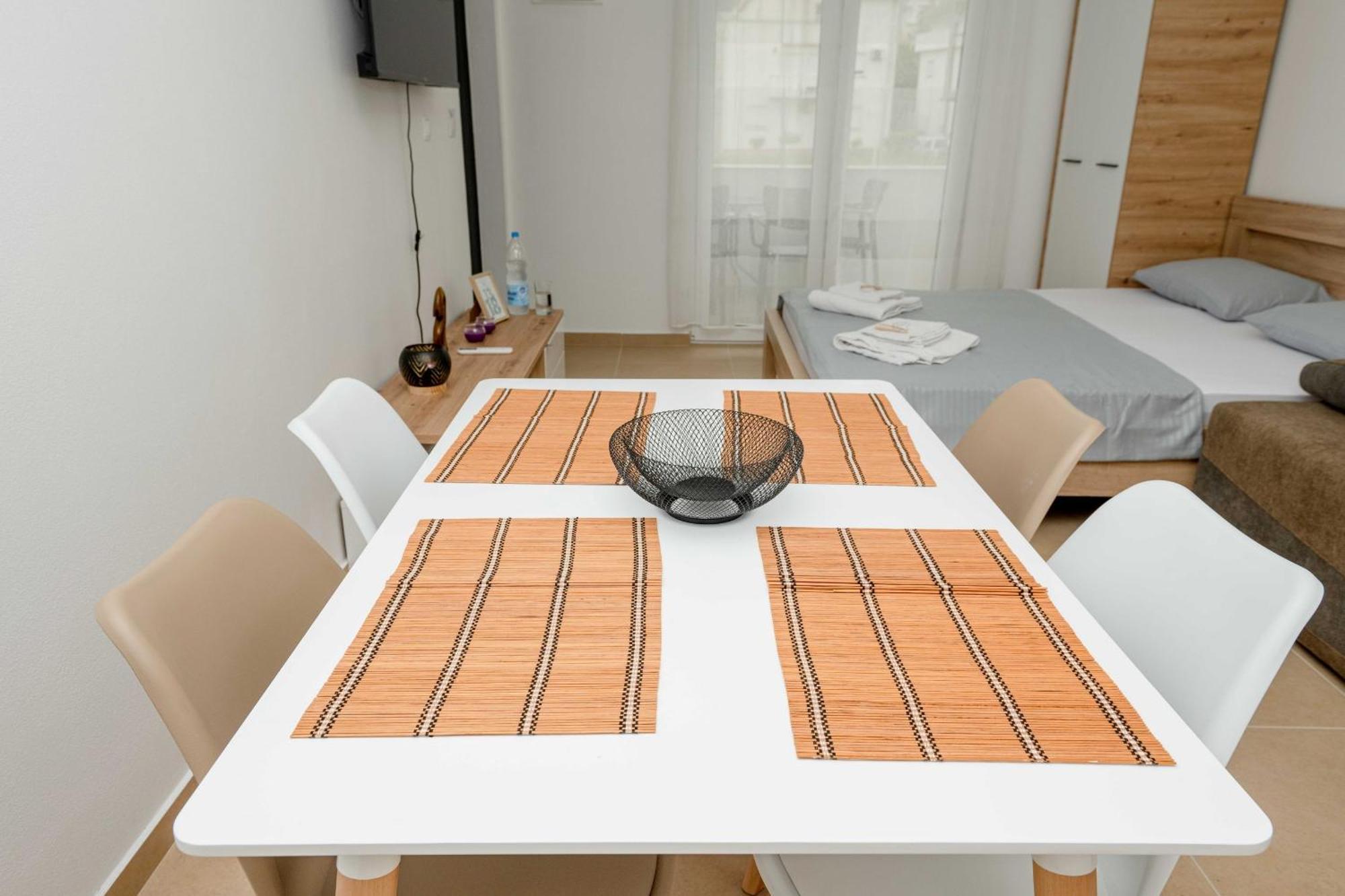 Apartments Milivojevic バール 部屋 写真