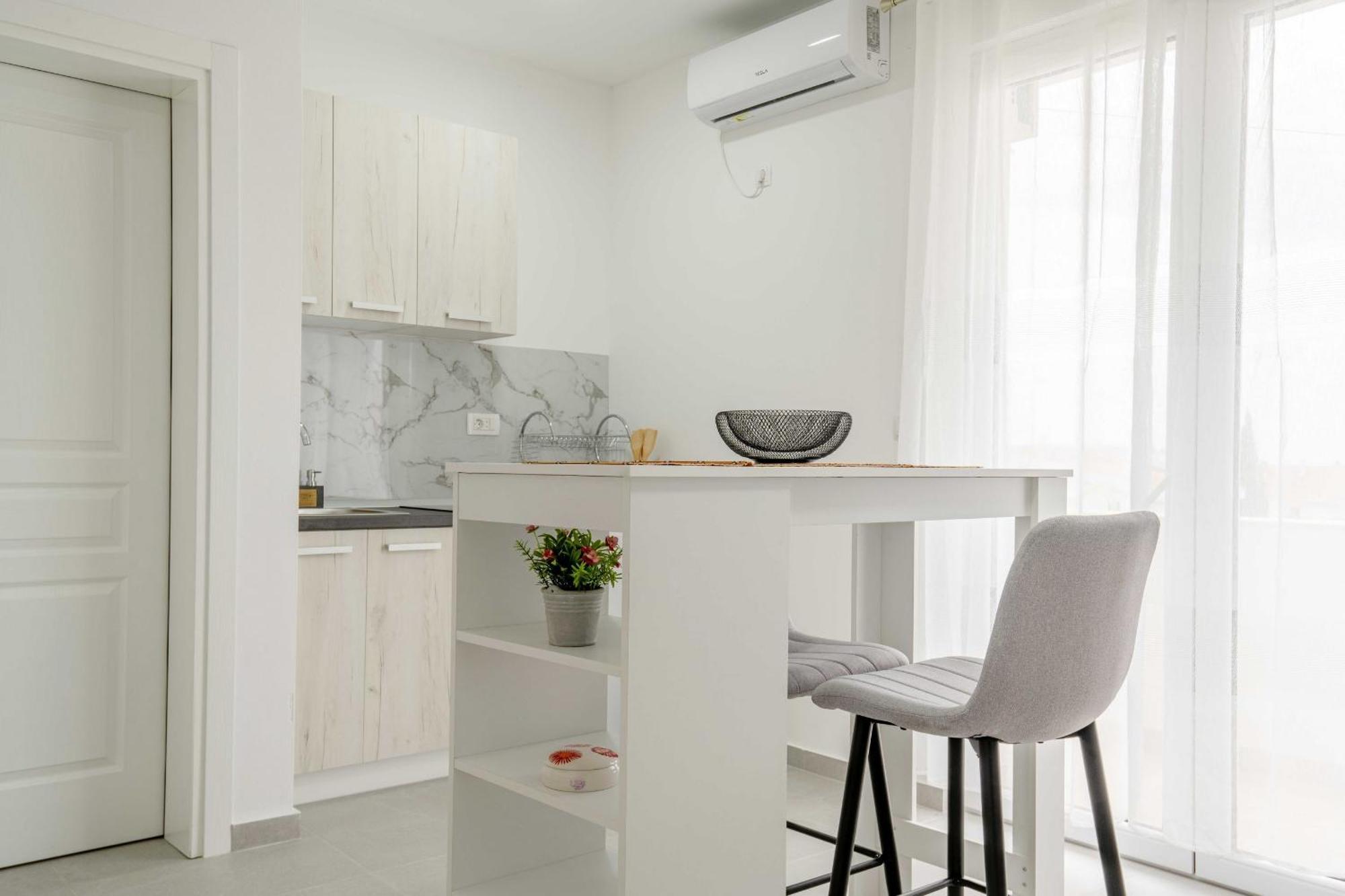 Apartments Milivojevic バール 部屋 写真