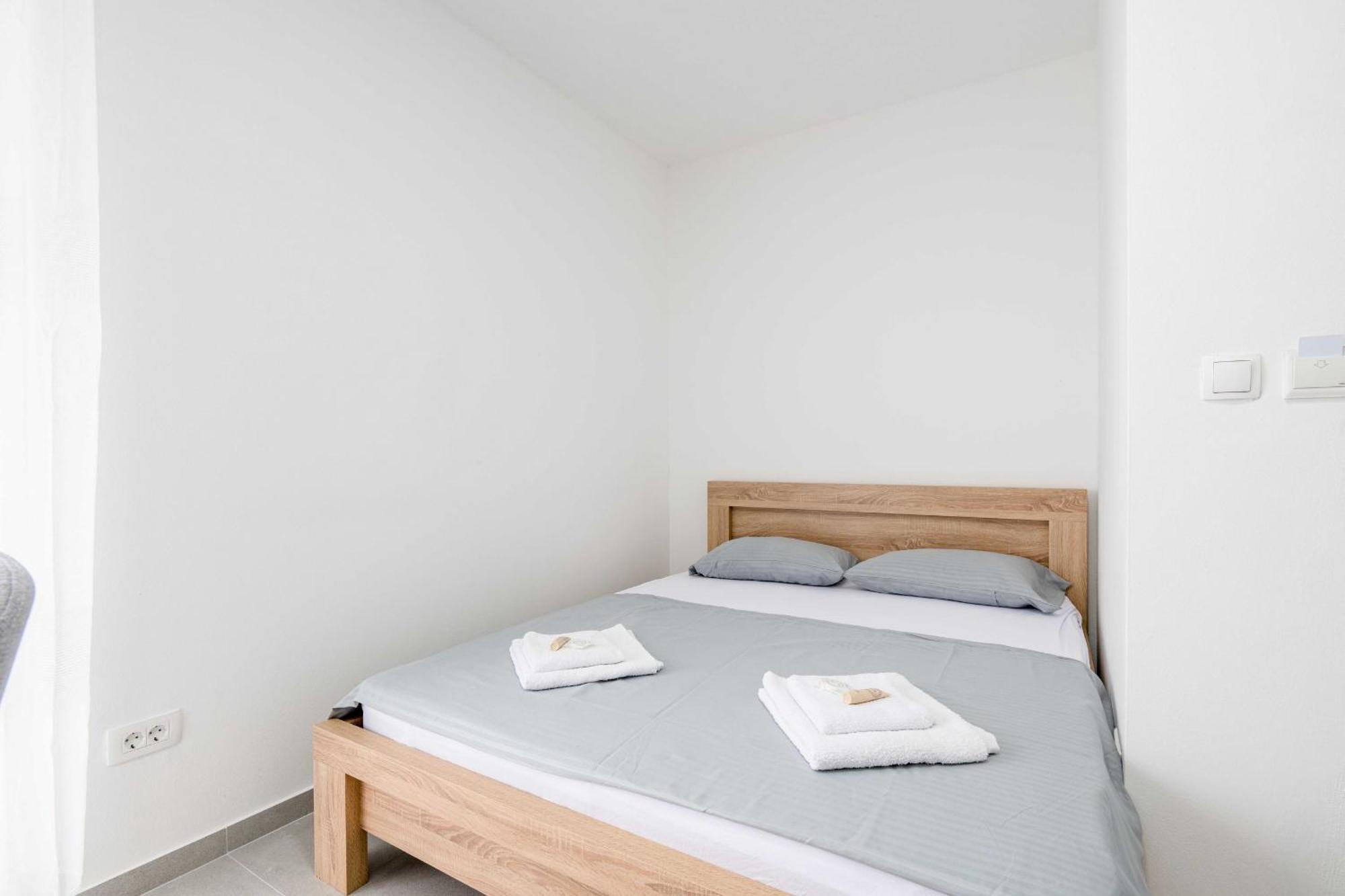 Apartments Milivojevic バール エクステリア 写真