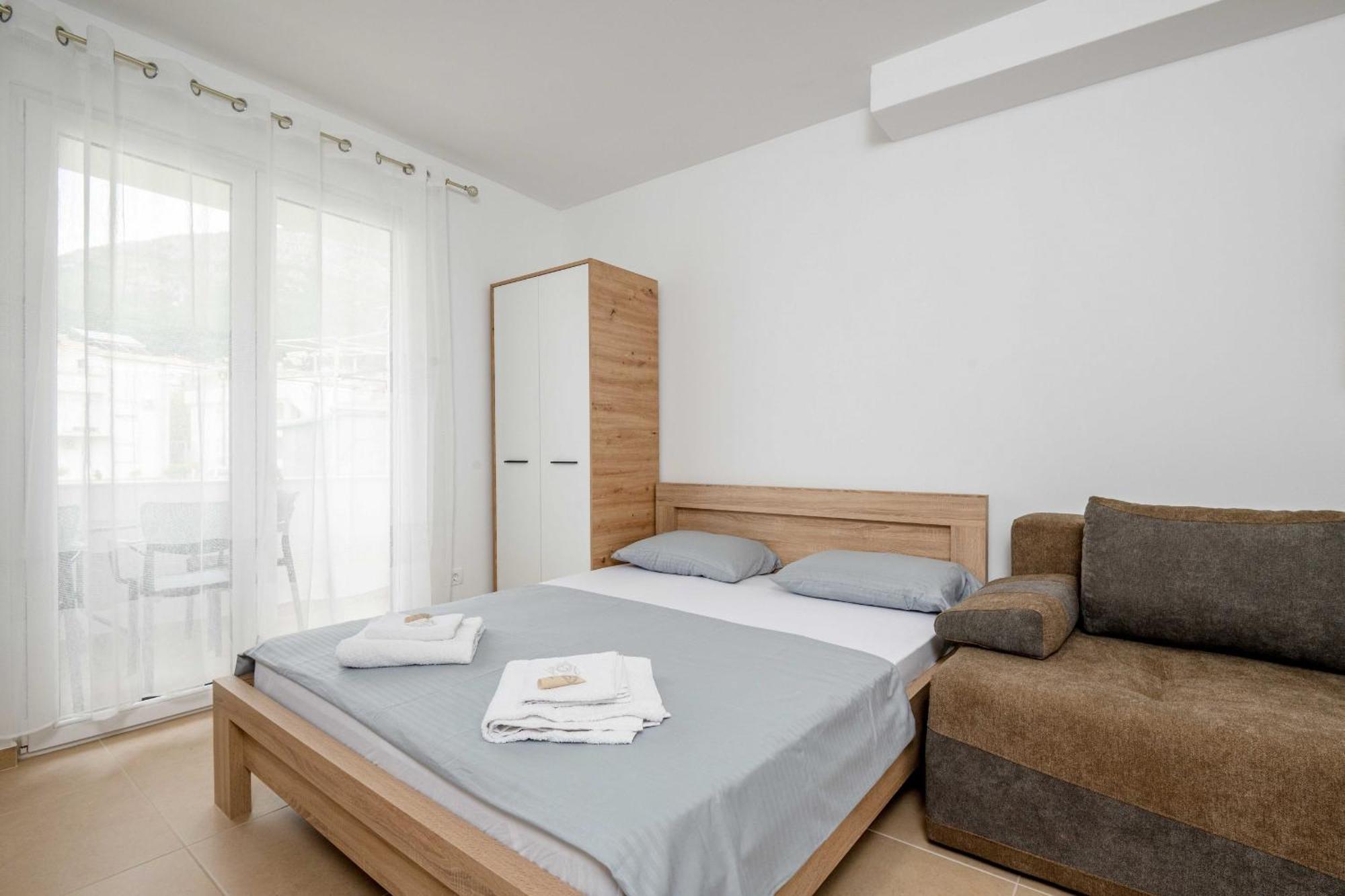 Apartments Milivojevic バール エクステリア 写真