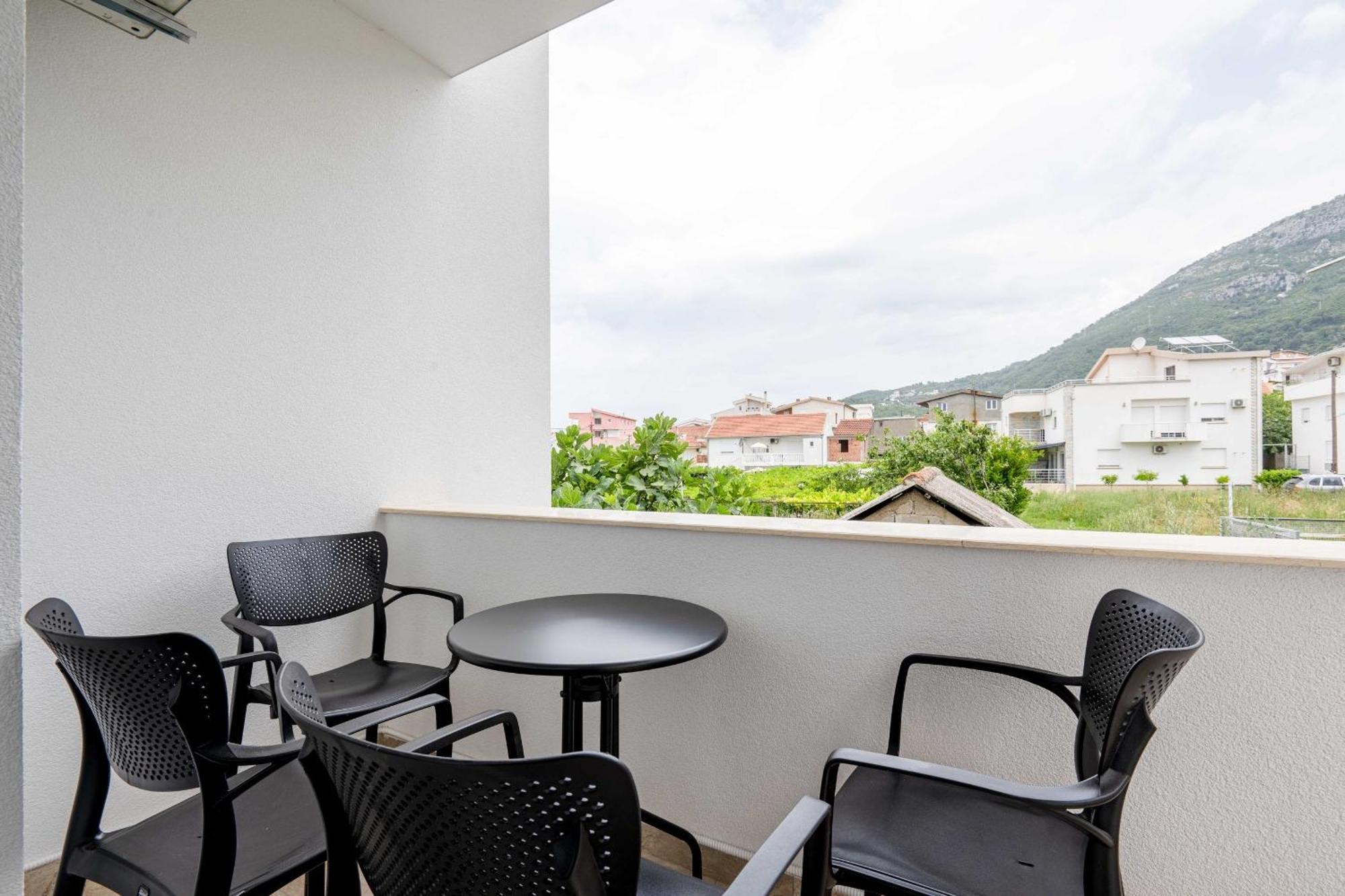 Apartments Milivojevic バール エクステリア 写真